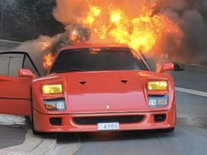 Ferrari F40 a arder no Mónaco