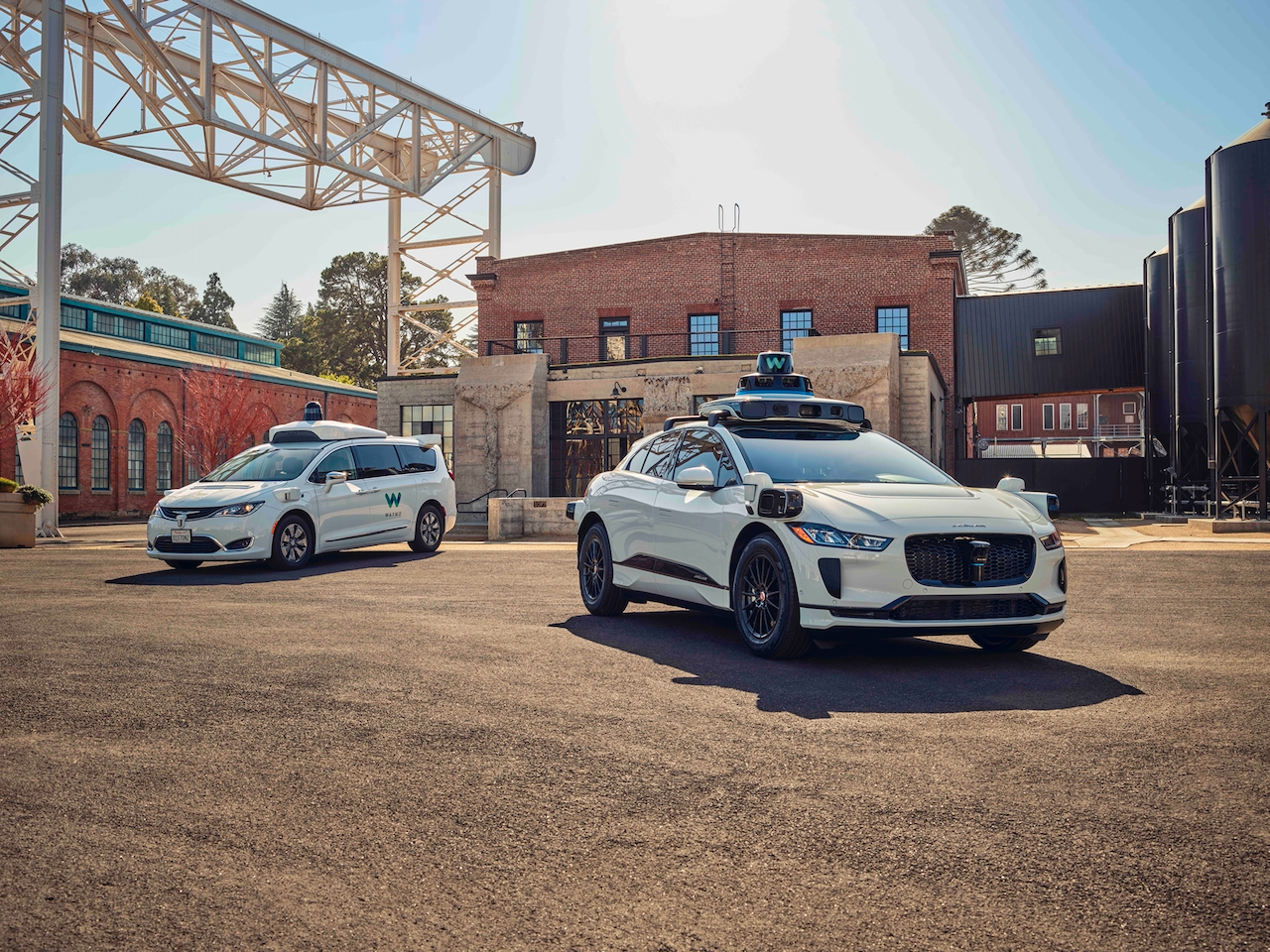 Waymo, Chrysler Pacifica e Jaguar I-Pace