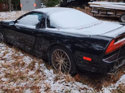 Acura NSX 1995 abandonado no mato