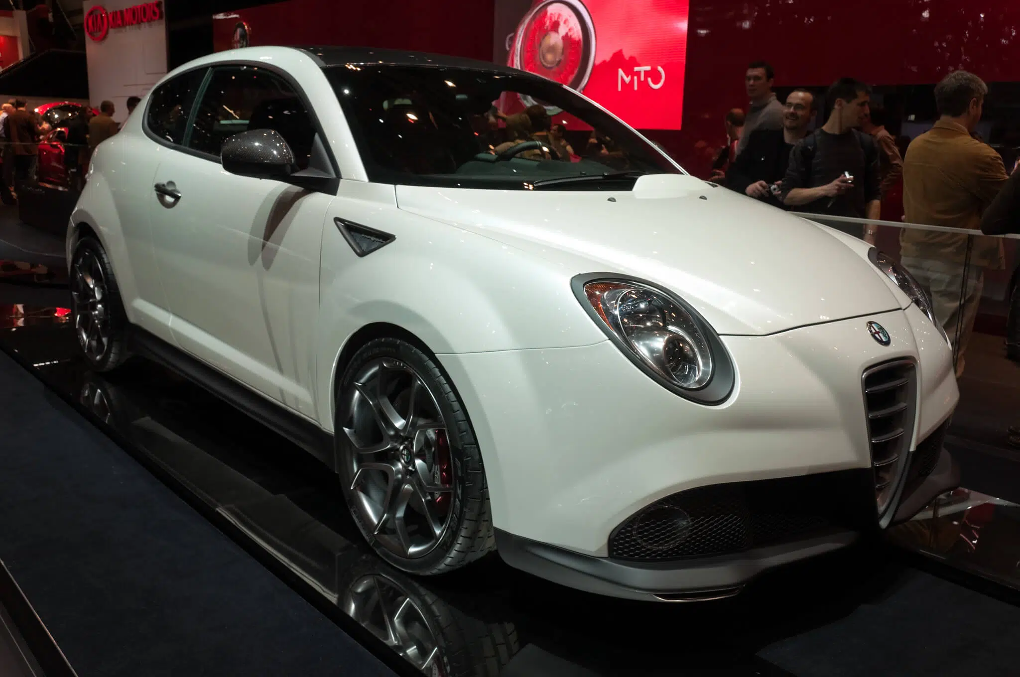 Alfa Romeo MiTo GTA no Salão de Genebra 2009, frente 3/4