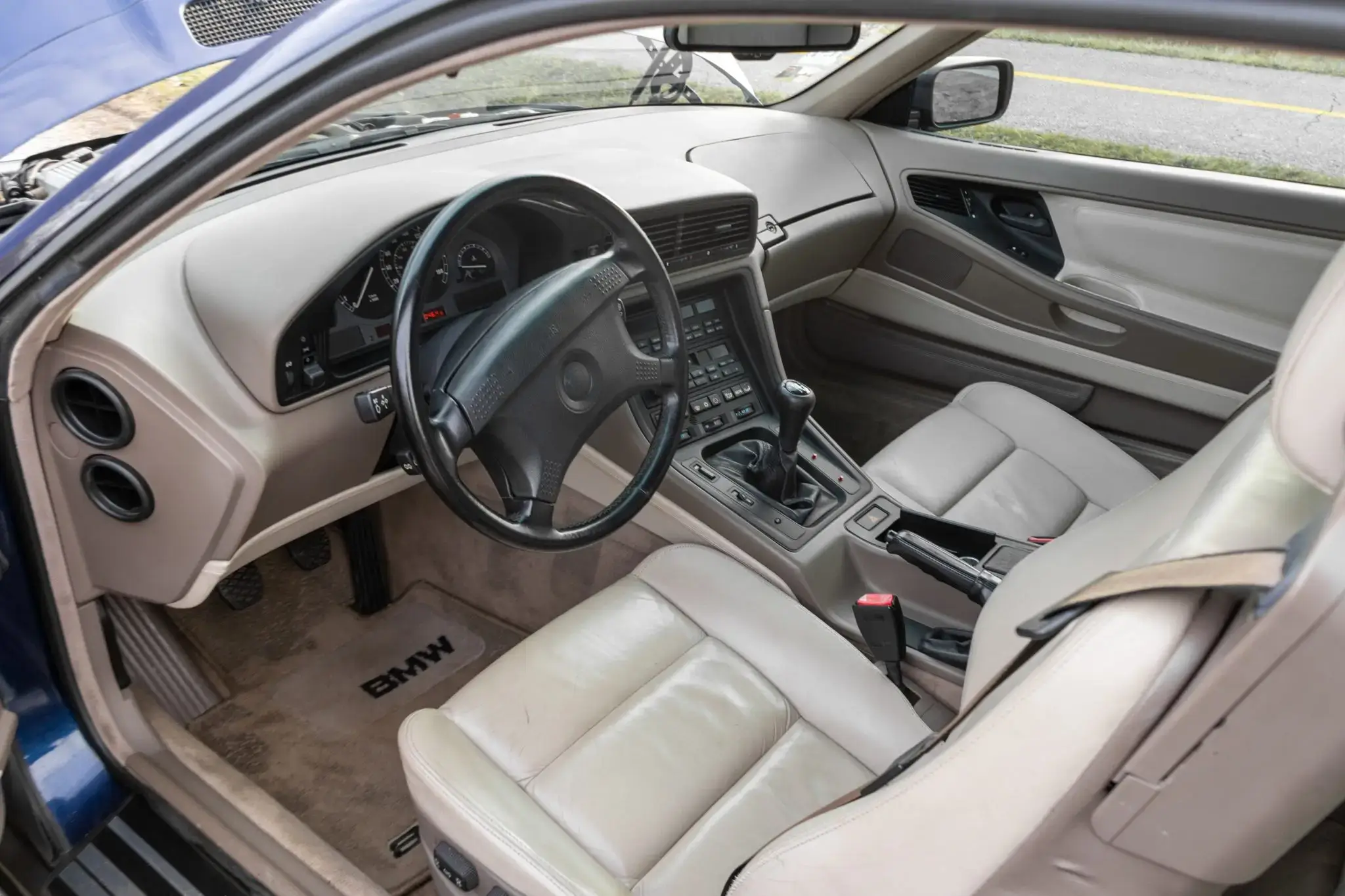 BMW 850i de 1991 - interior