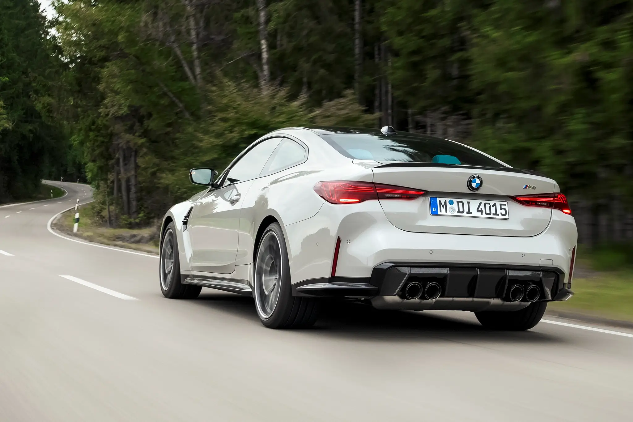 BMW M4 Coupé - traseira