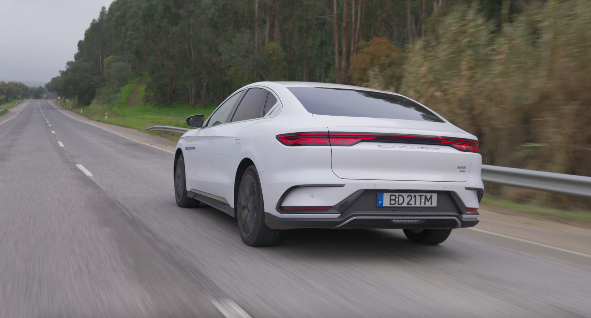 Conduzimos o BYD Han. O que vale o rival chinês do Tesla Model S?