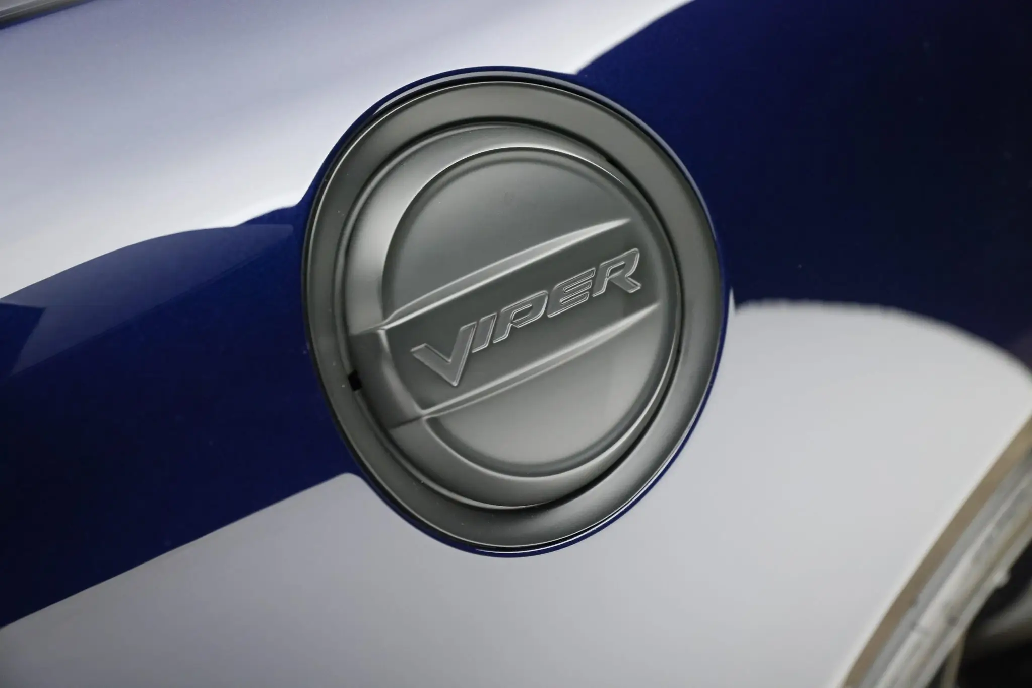 Dodge Viper ACR - tampa do depósito