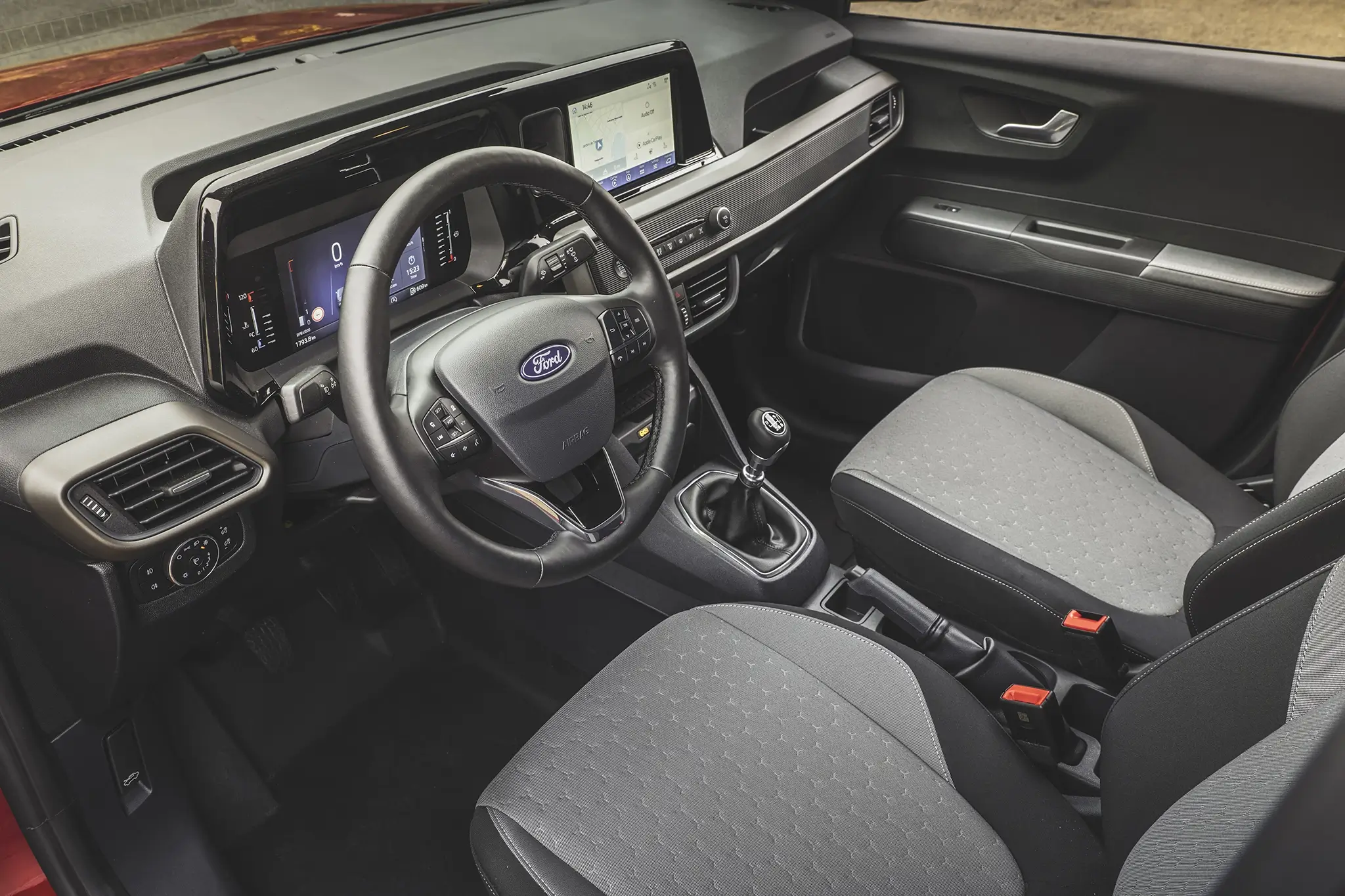 Ford Transit Courier - Interior