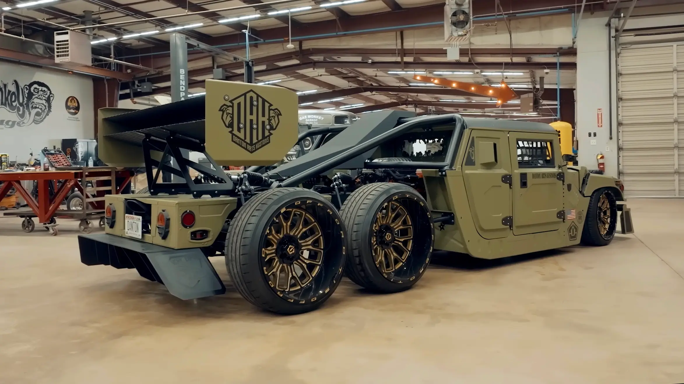 Hummer (Humvee) 6x6 Hellcat - 3/4 de traseira