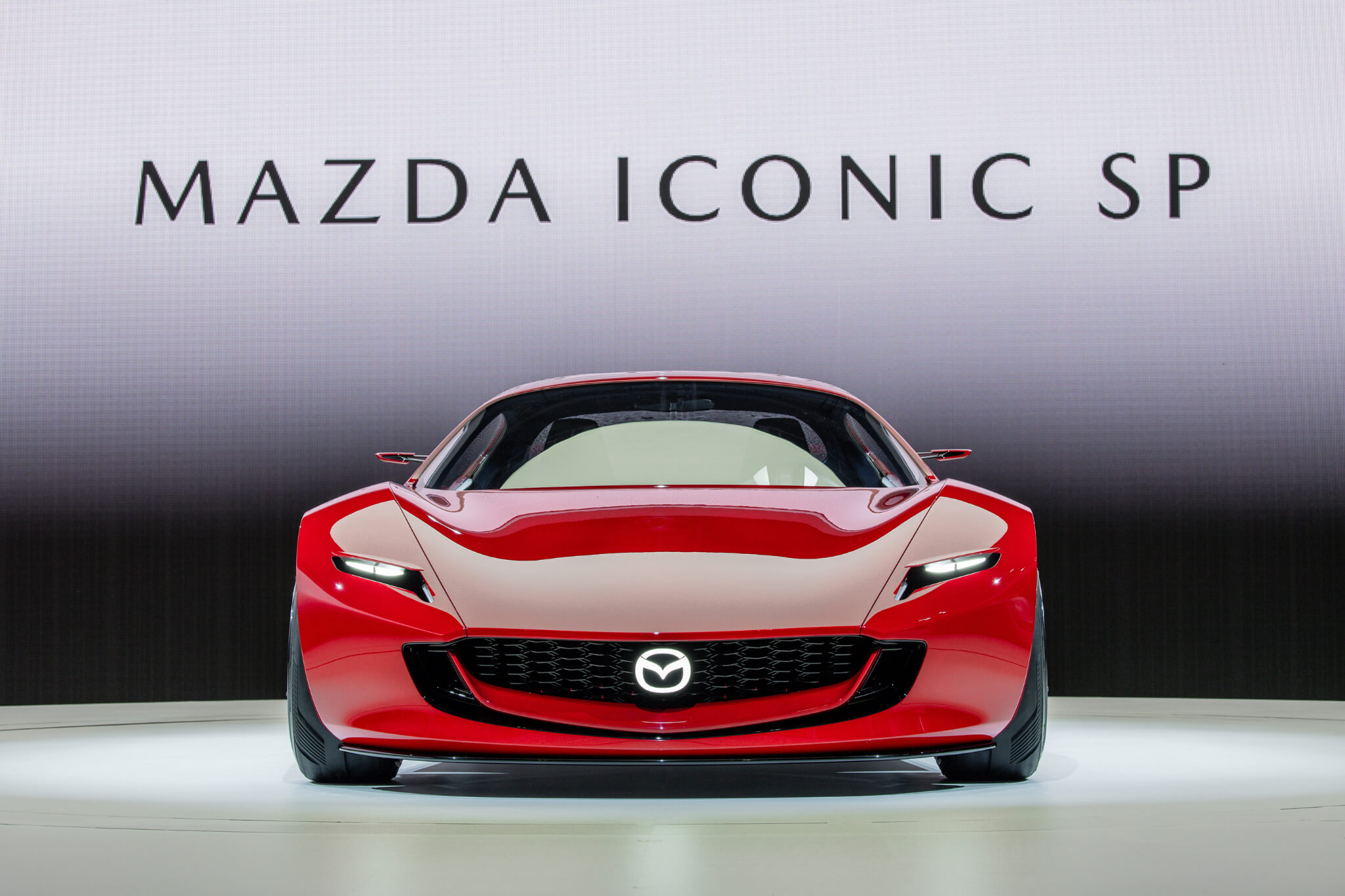 Mazda Iconic SP frente