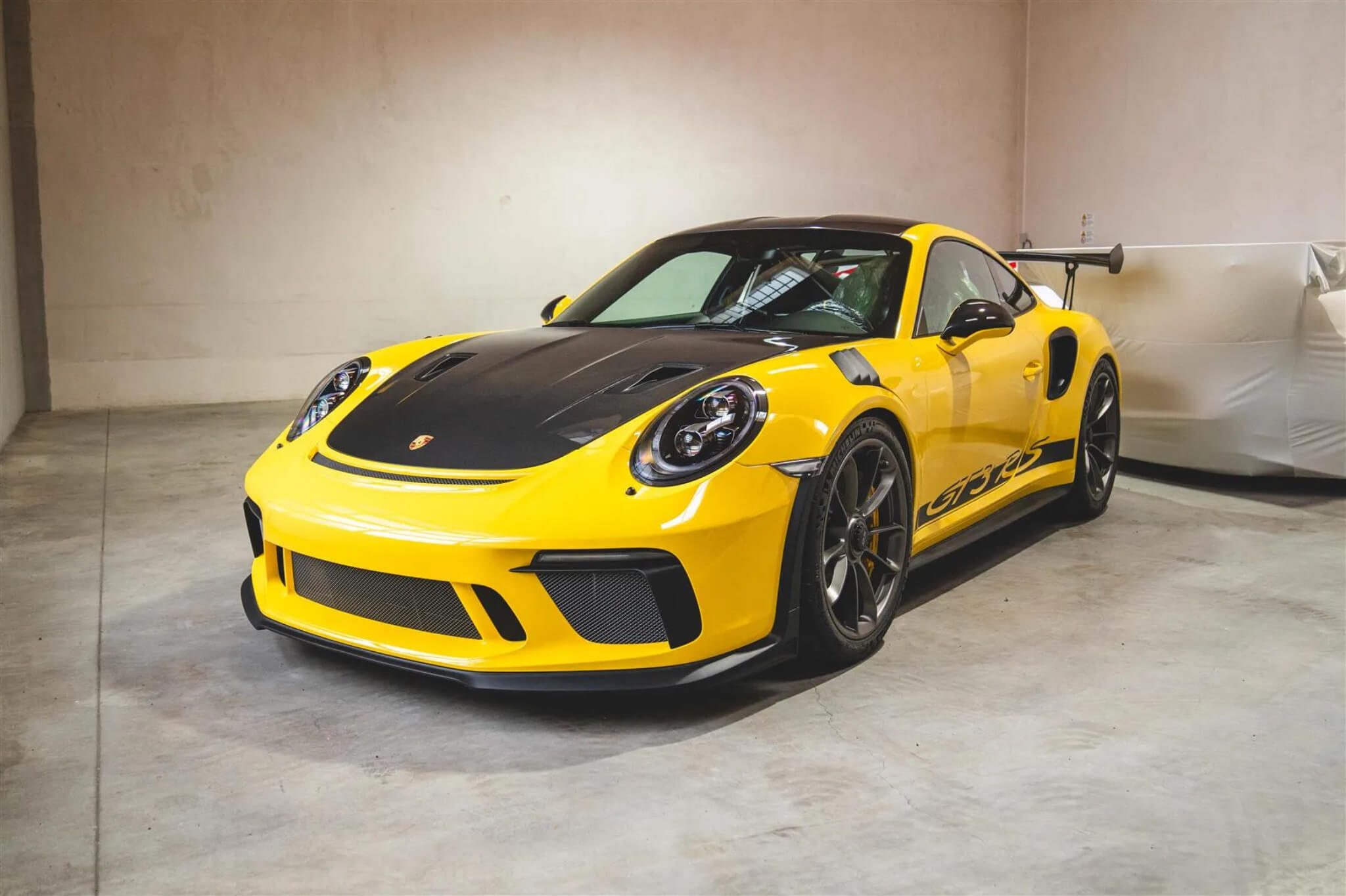 Porsche 911 GT3 RS Weissach Package