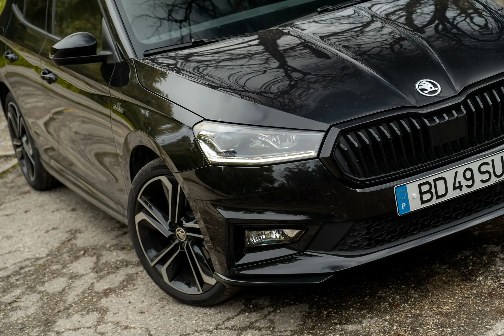 Skoda Fabia Monte Carlo - detalhe da frente