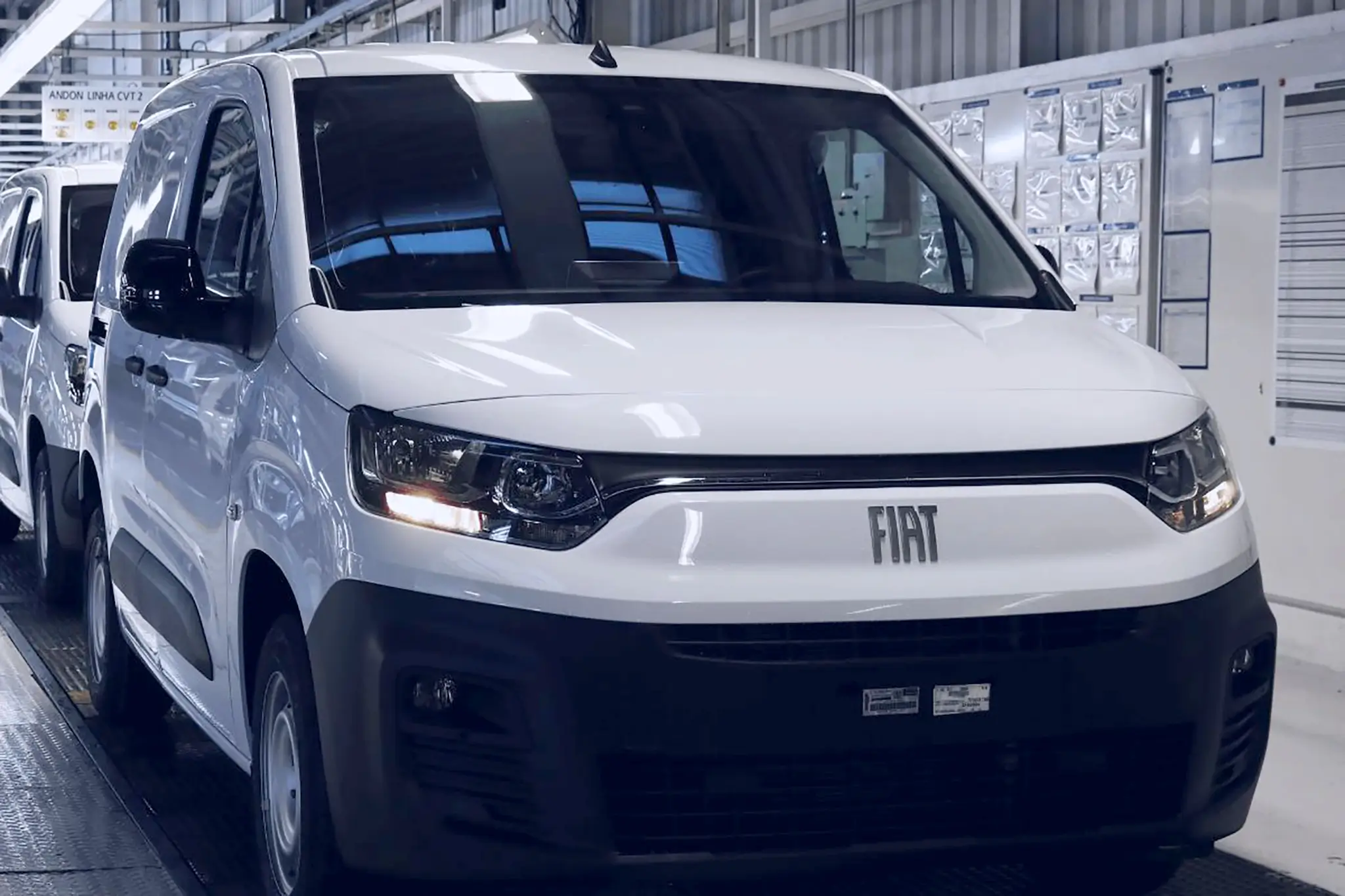 Fiat Doblo na fábrica da Stellantis em Mangualde