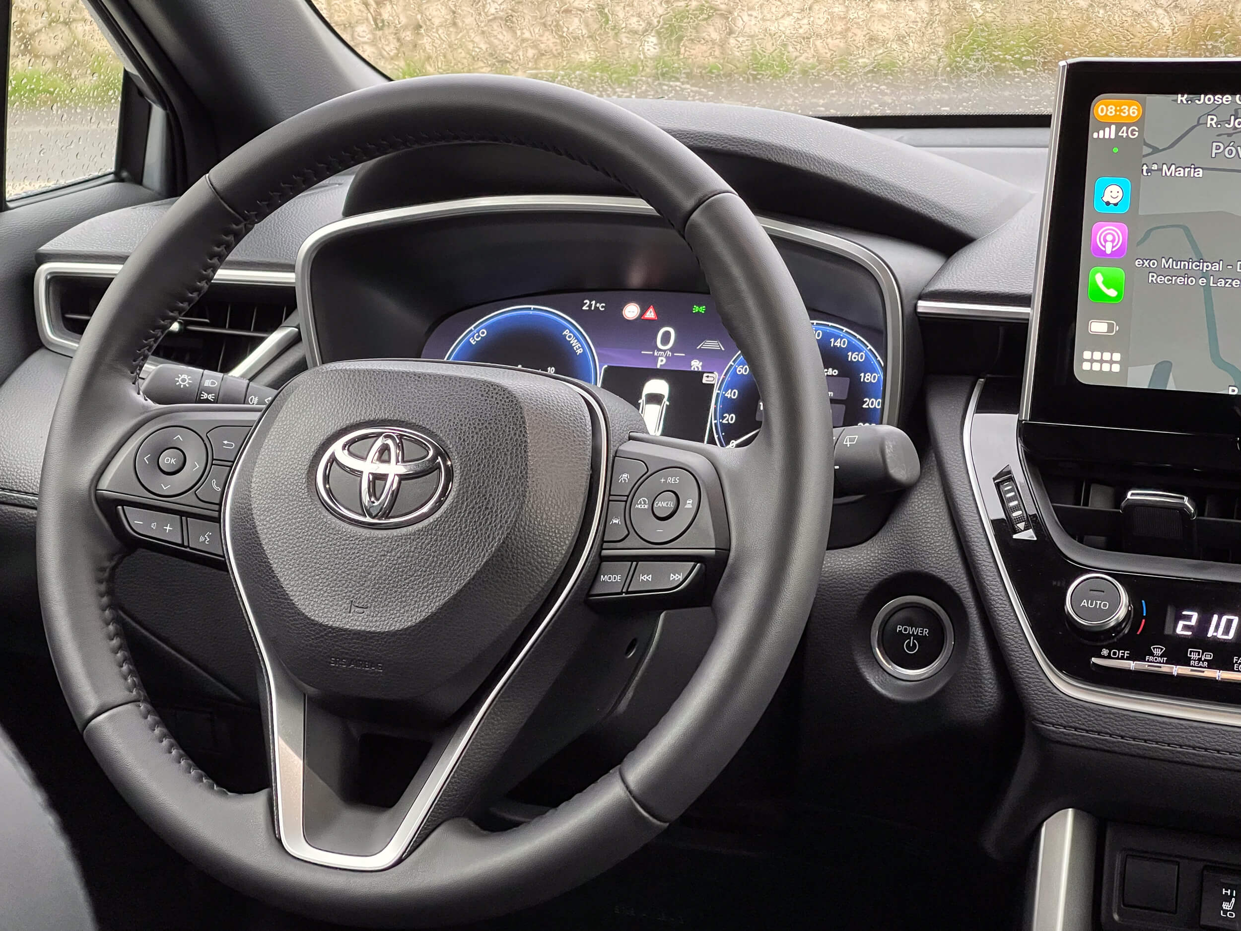 Toyota Corolla Cross 1.8 Hybrid volante
