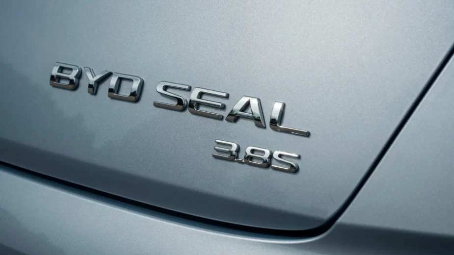 Inscrição na traseira BYD SEAL 3.8S