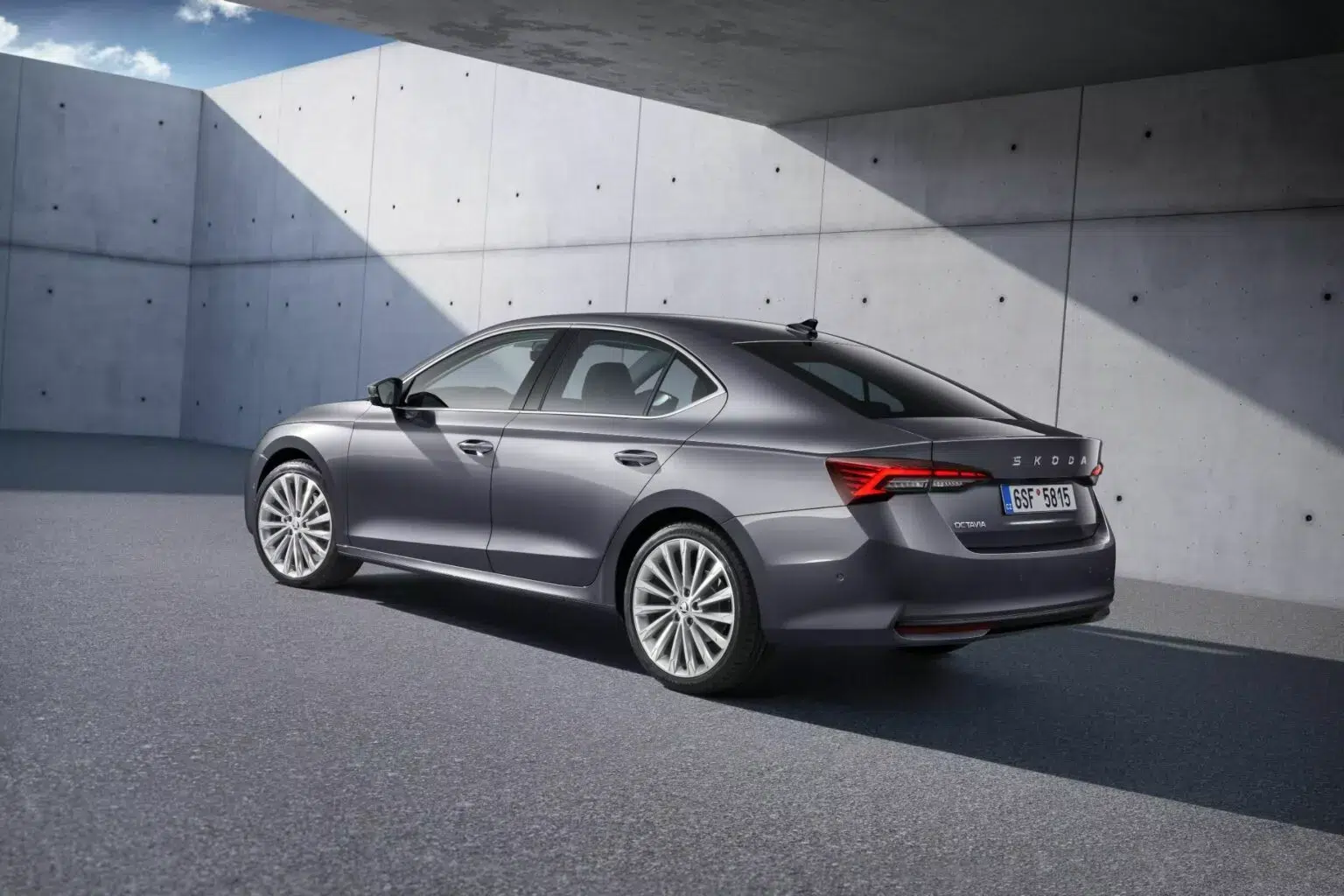 Skoda Octavia traseira