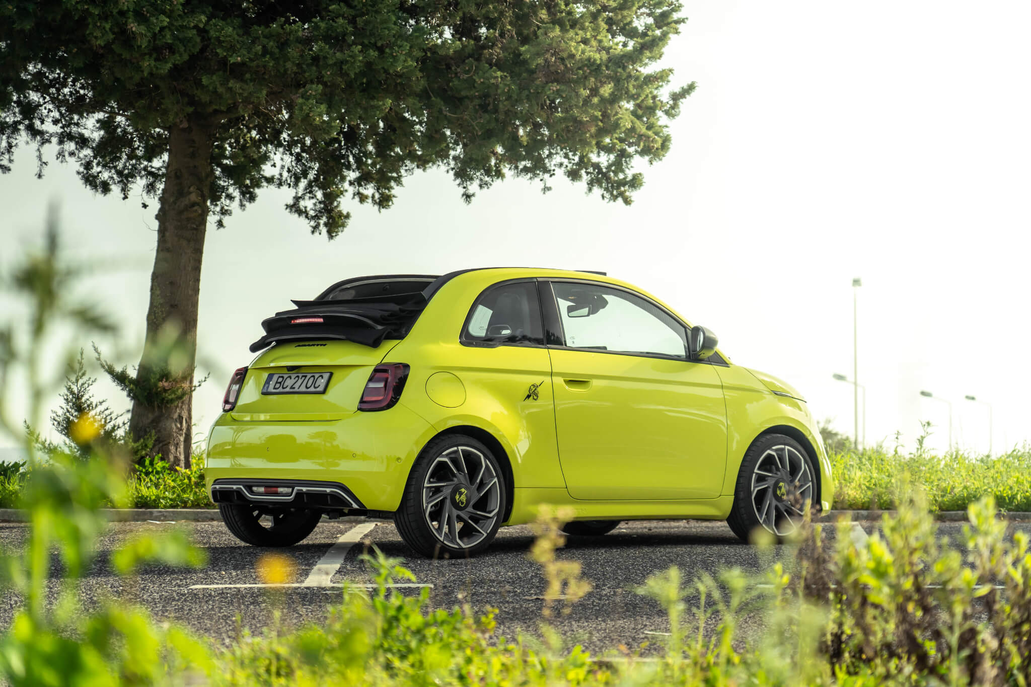 Abarth 500e. Testámos o elétrico com «ronco» de motor a gasolina