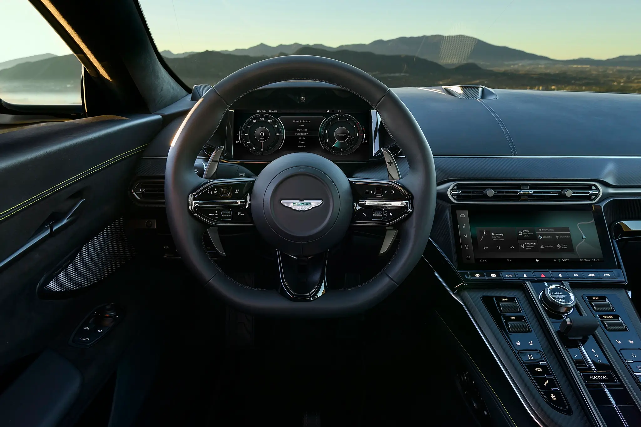 Aston Martin Vantage - interior