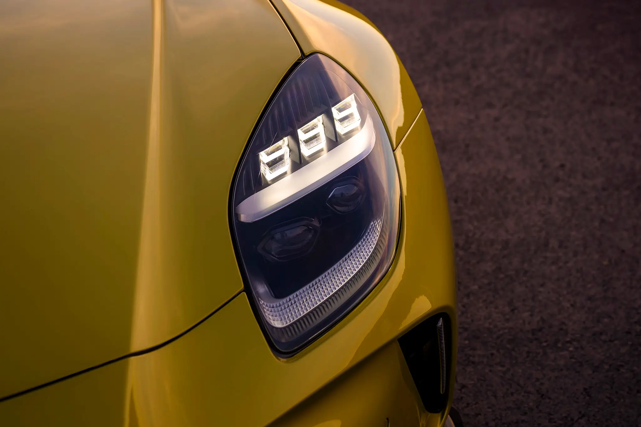 Aston Martin Vantage - grupo ótico