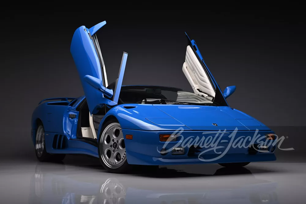 Lamborghini Diablo VT Roadster, portas abertas, frente