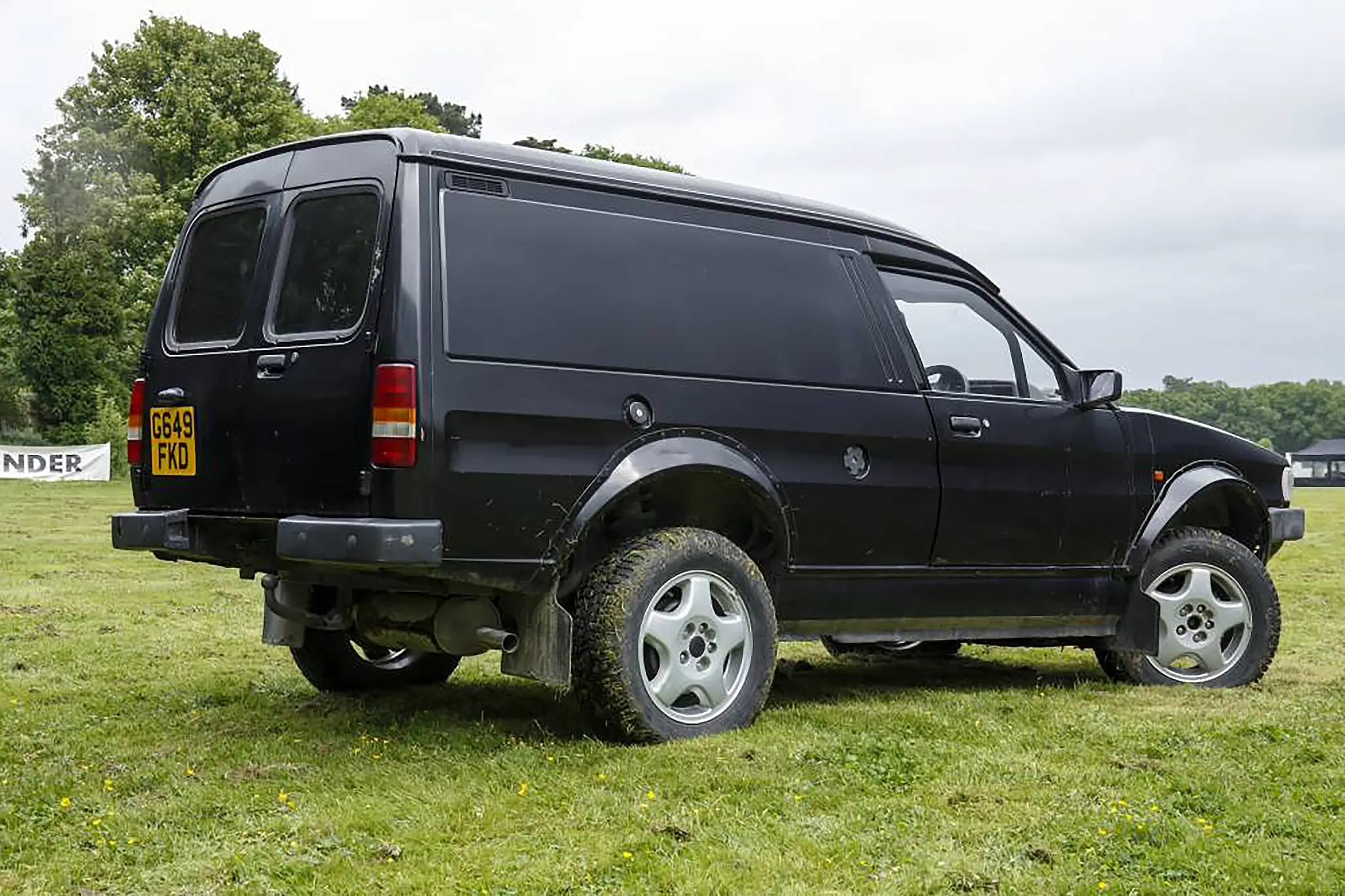 Land Rover Freelander test mule 02 - 3/4 de traseira