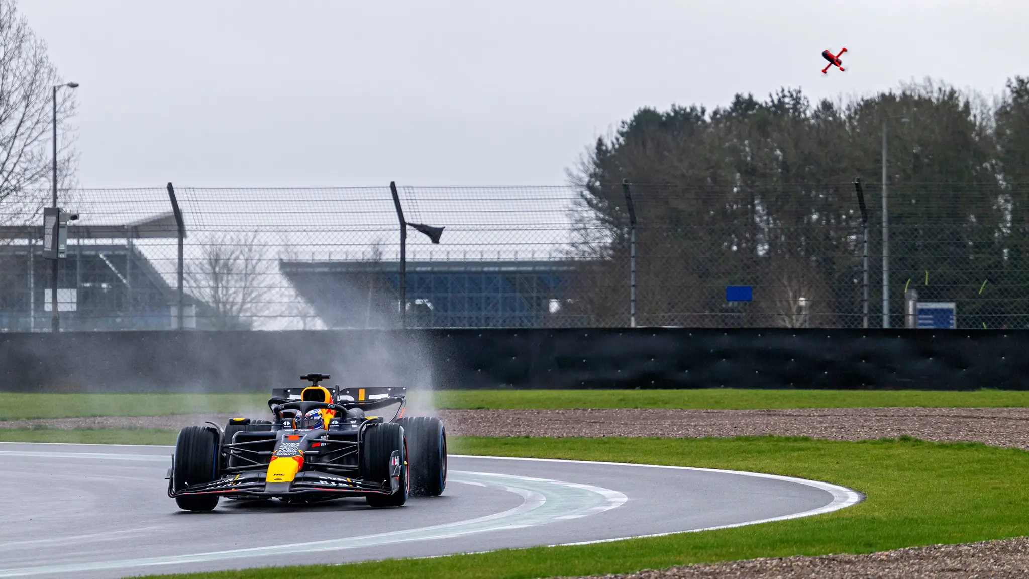 Red Bull F1 Drone Max Verstappen - f1 e drone