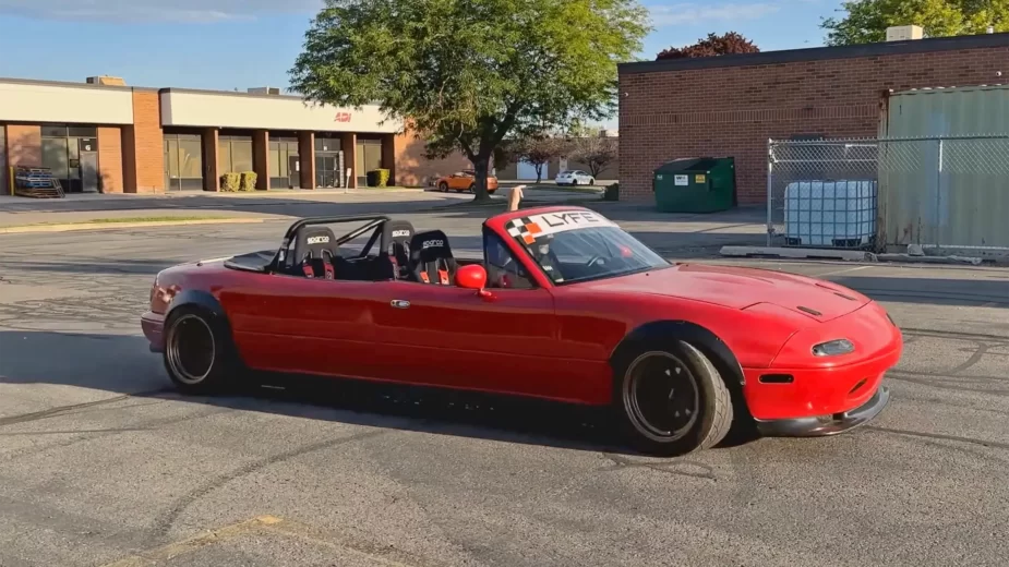 Mazda MX-5 Limo frente