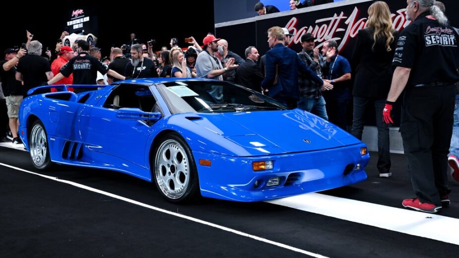 Lamborghini Diablo VT Roadster durante o leilão