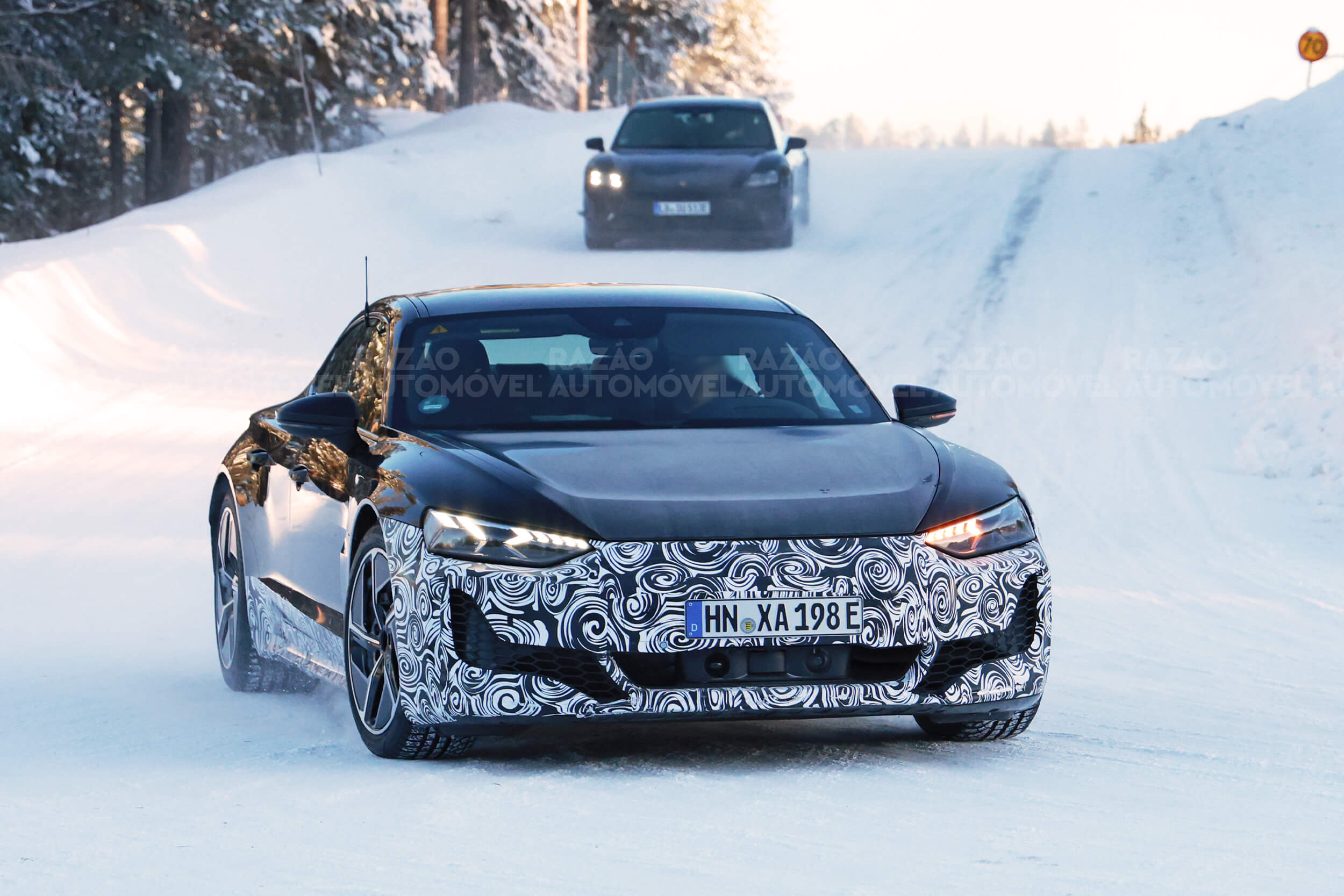 Audi e-tron em testes de inverno - frente