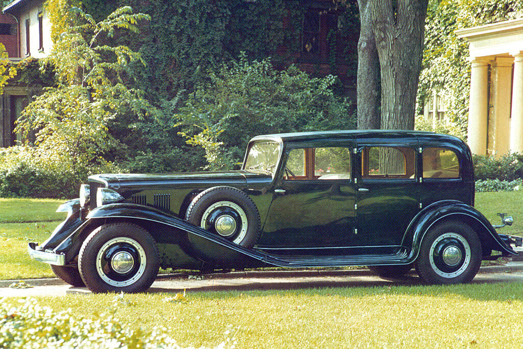 Peerless Sedan V16 prototype