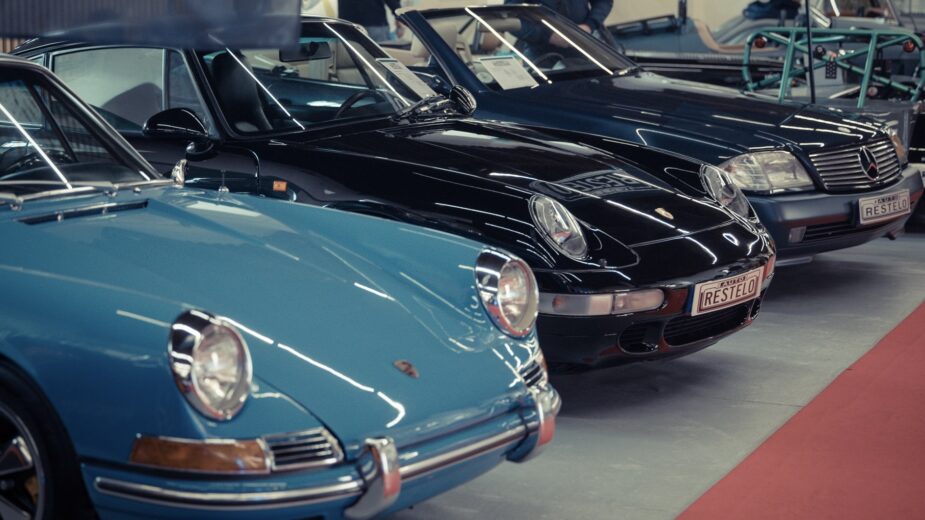 Salão Motorclássico , duas gerações Porsche 911