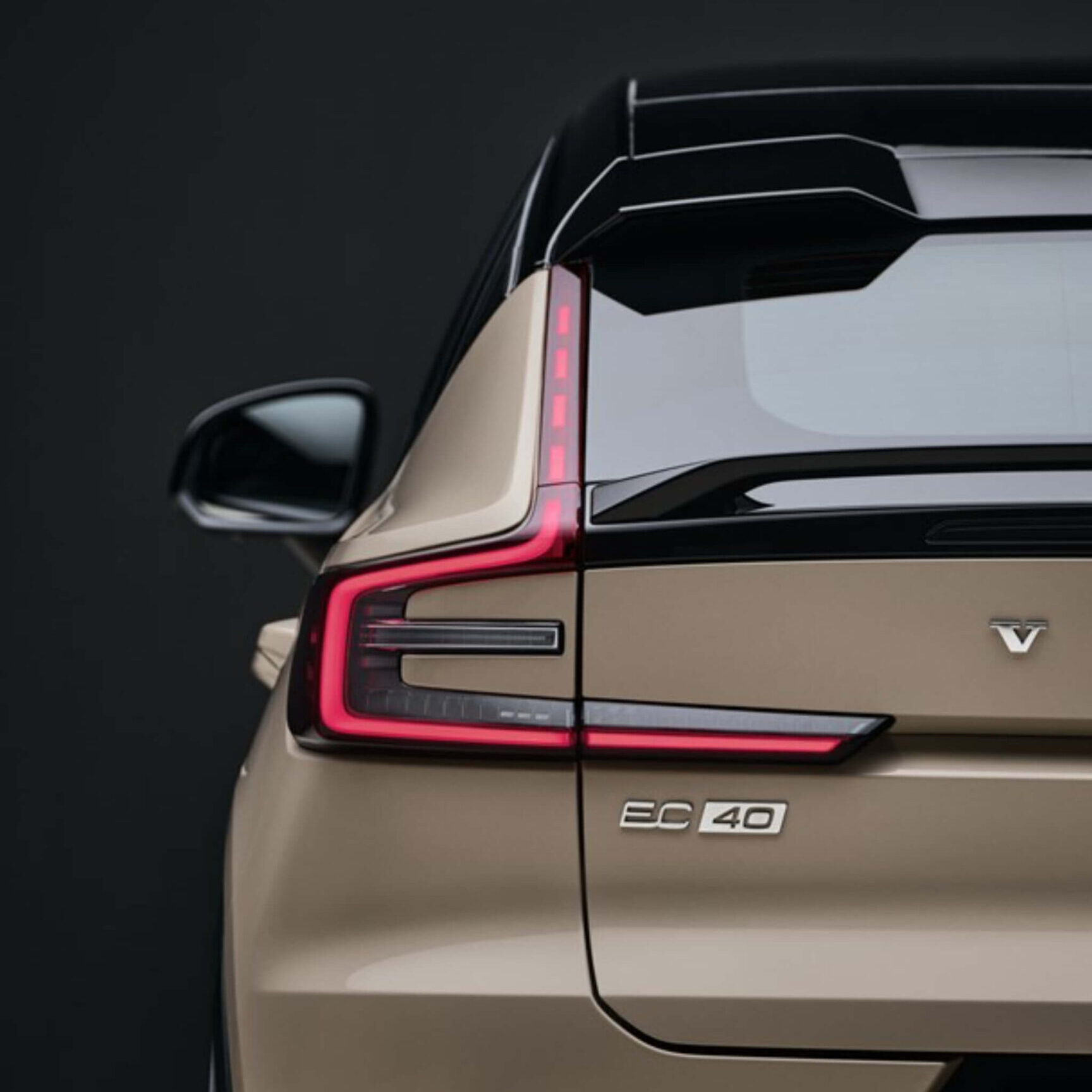 identificação do modelo Volvo EC40