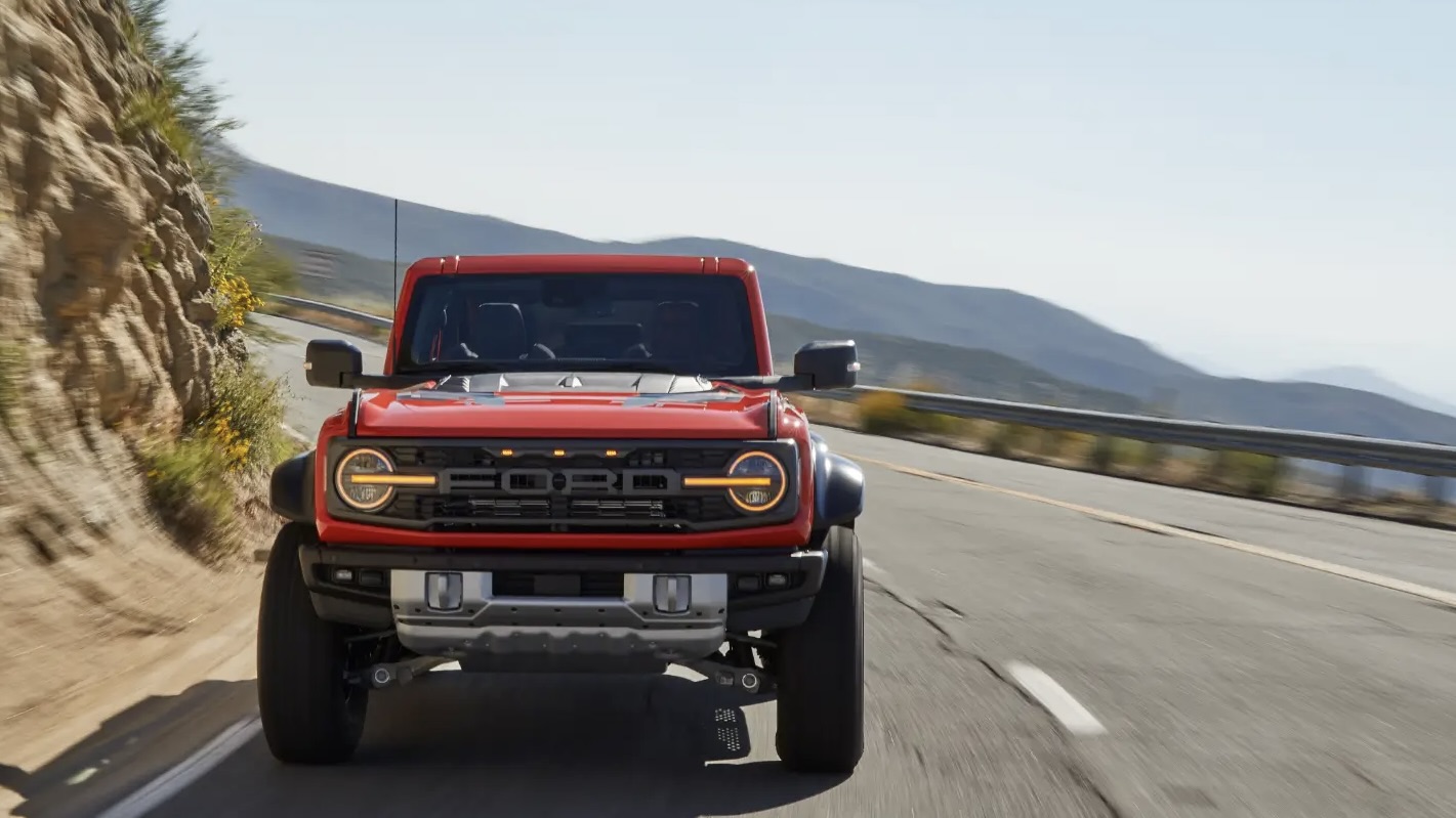 Ford Bronco Raptor 2022 dianteira