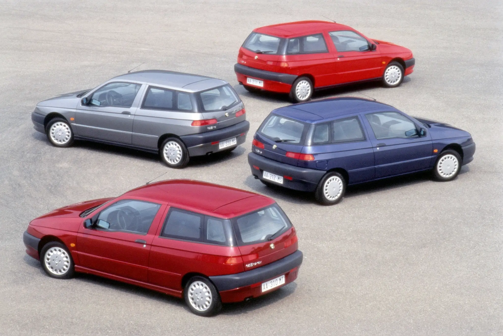 Alfa Romeo 145 - Foto de conjunto