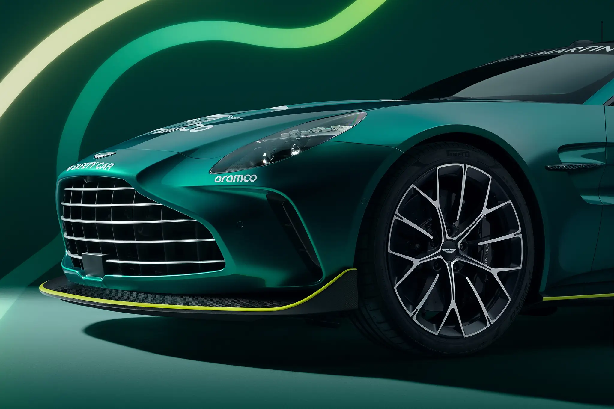 Aston Martin Vantage Safety Car - detalhe da frente