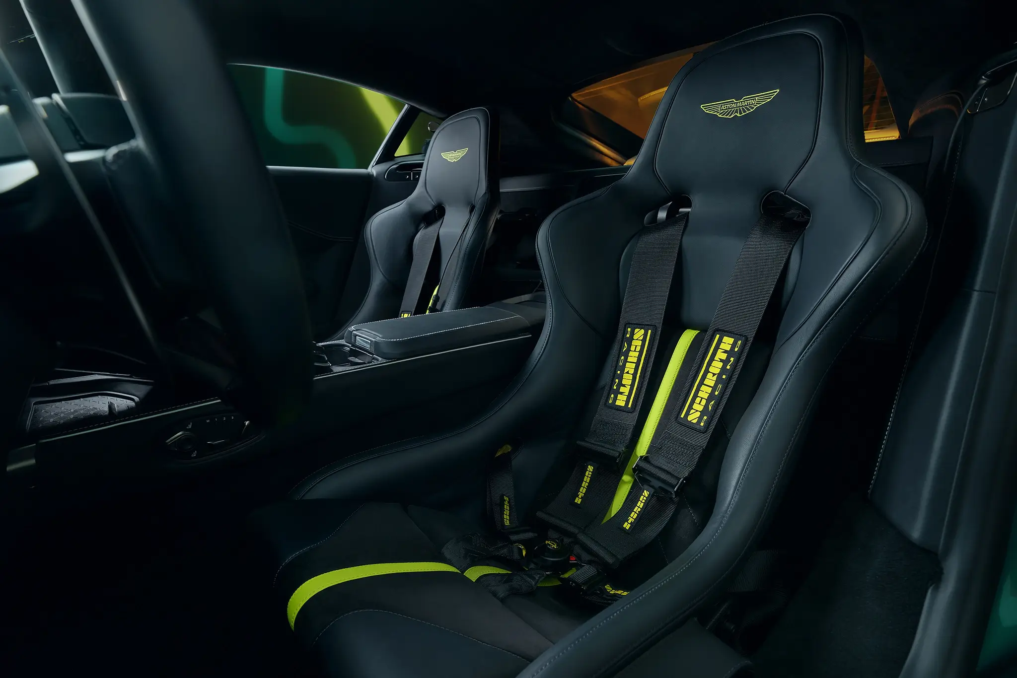 Aston Martin Vantage Safety Car - assentos