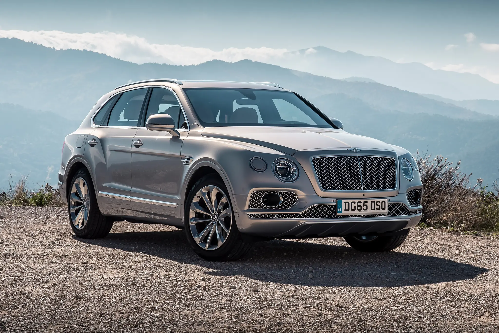 Bentley Bentayga - 3/4 de frente