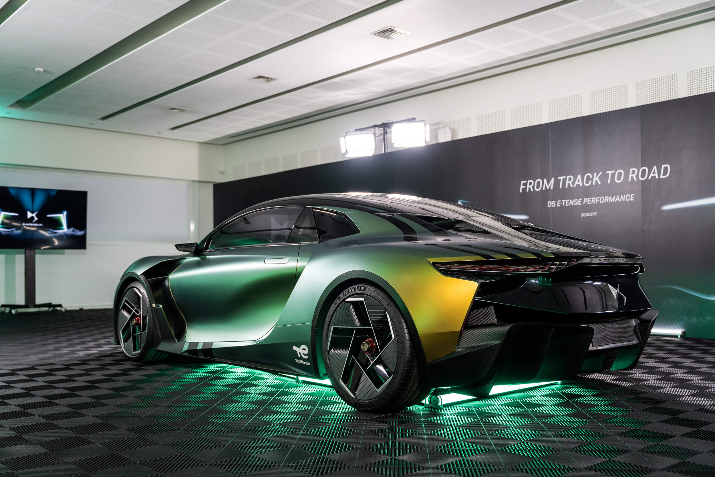 DS E-Tense Performance - 3/4 de traseira