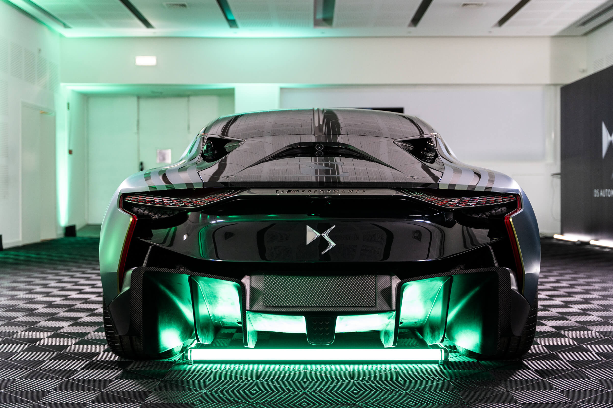 DS E-Tense Performance - traseira