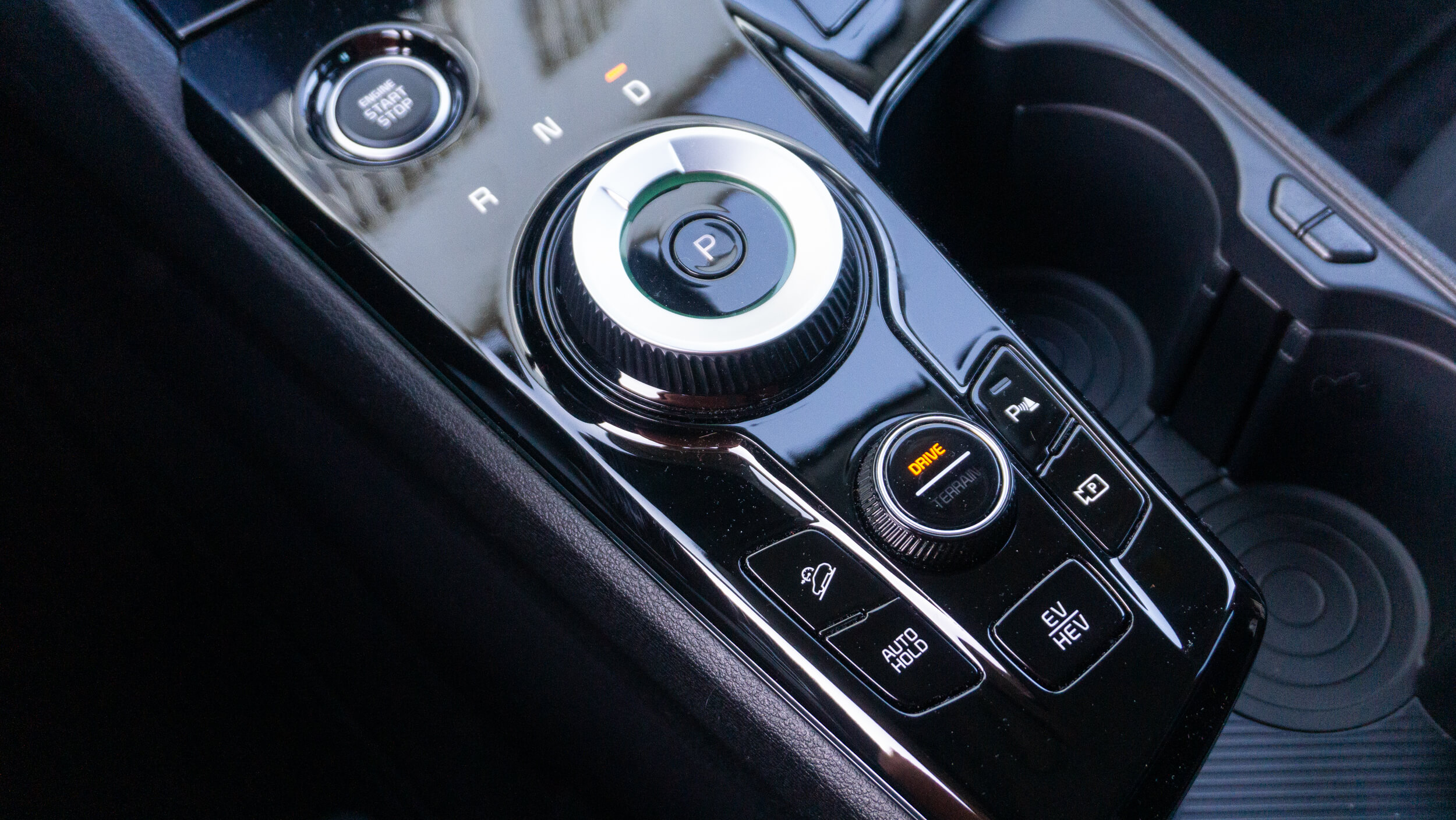 Kia Sportage PHEV - comando da caixa de velocidades e dos modos de condução