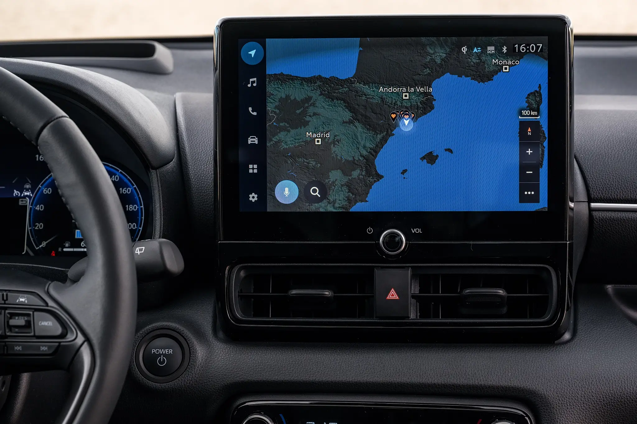 Mazda2 Hybrid - ecrã central