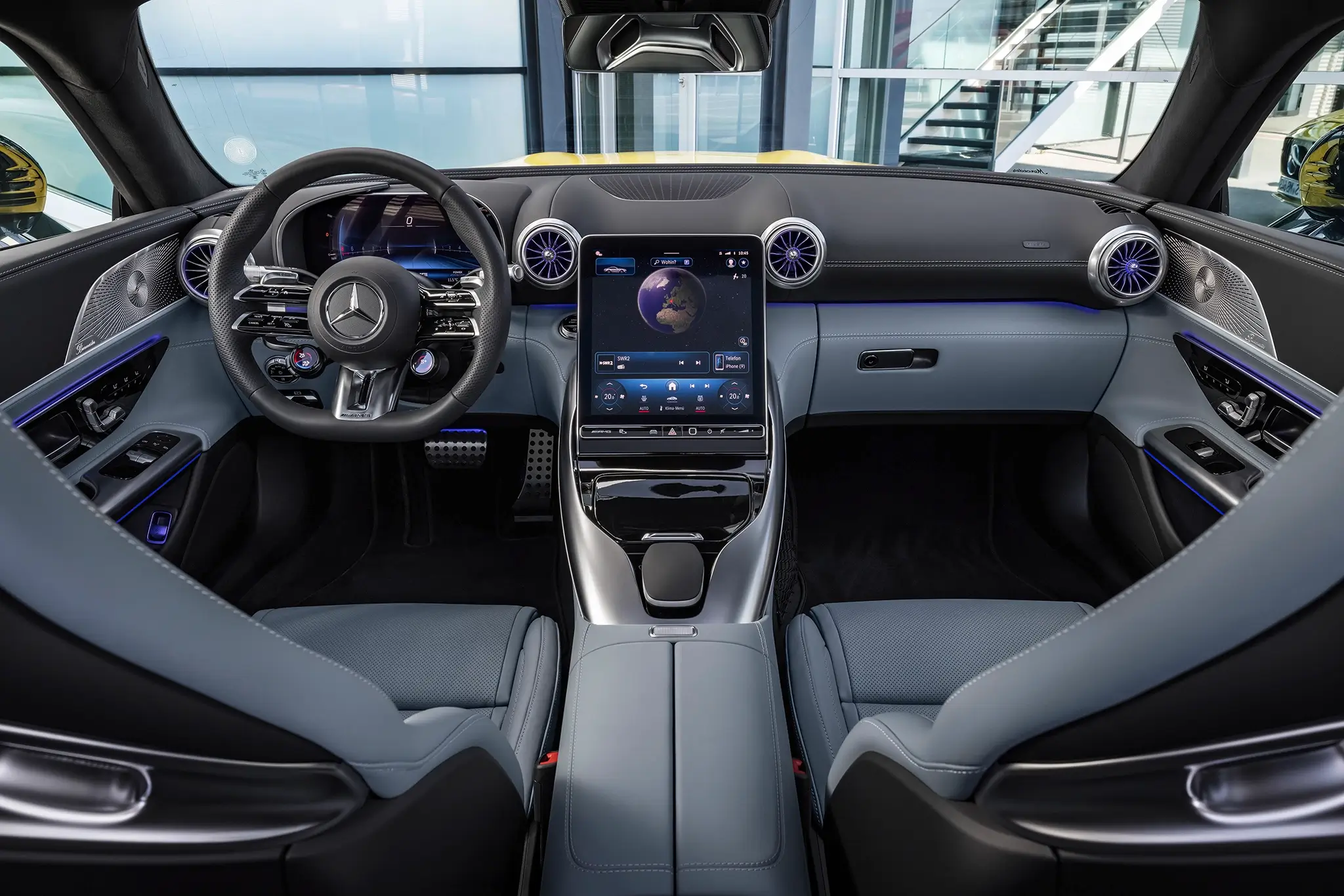 Mercedes-AMG GT 43 - interior