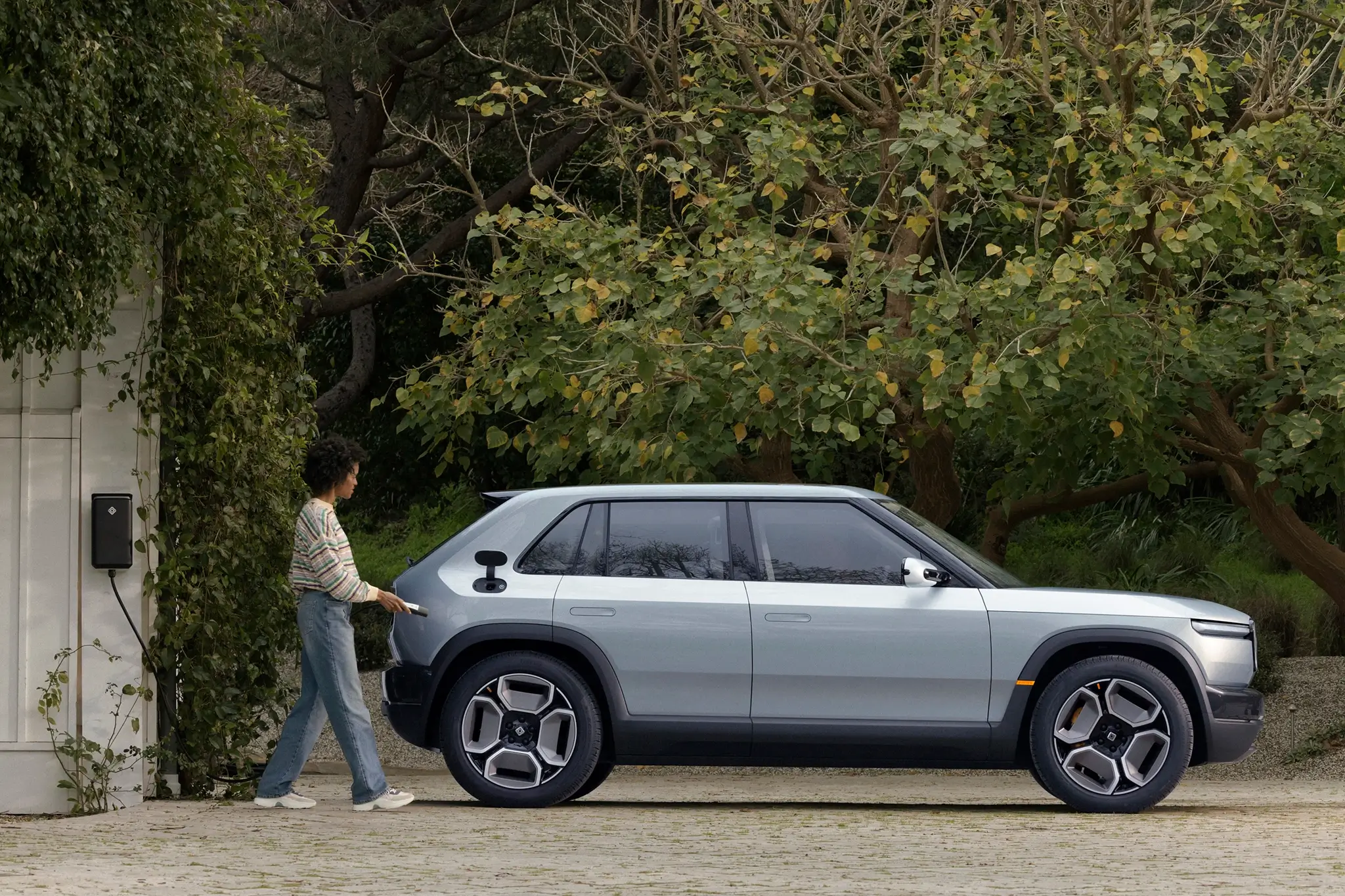 Rivian R3 - vista lateral