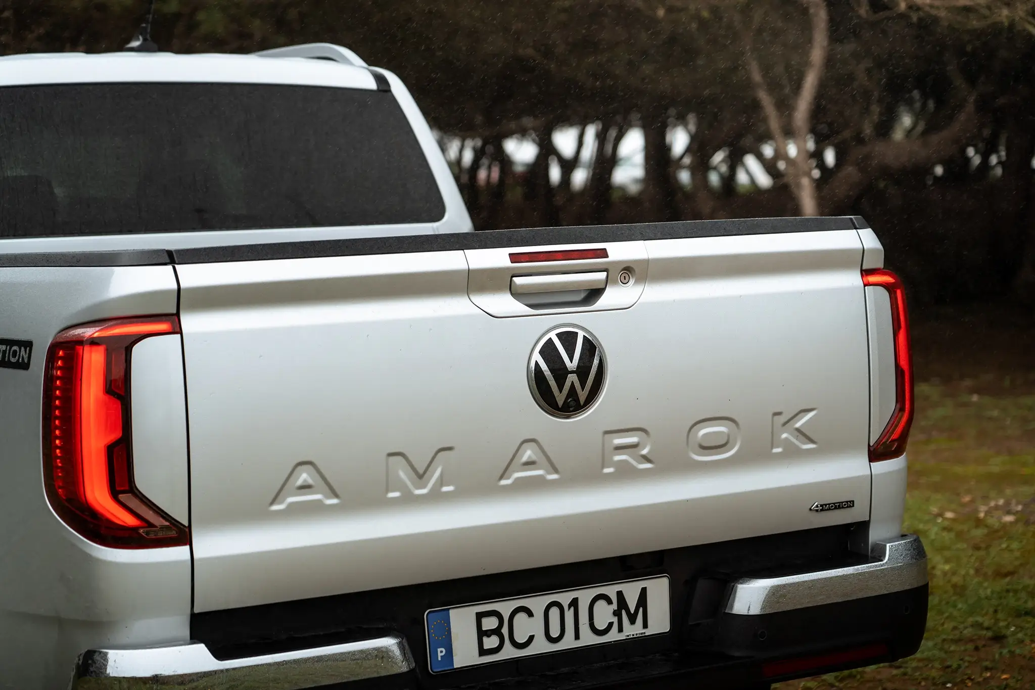 Volkswagen Amarok - portão traseiro