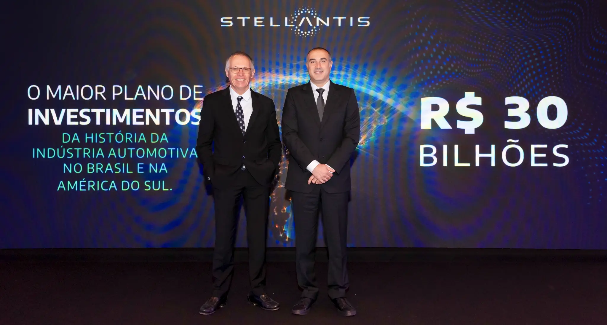 Carlos Tavares, diretor-executivo da Stellantis e Emanuele Cappellano, diretor de operações da América do Sul da Stellantis