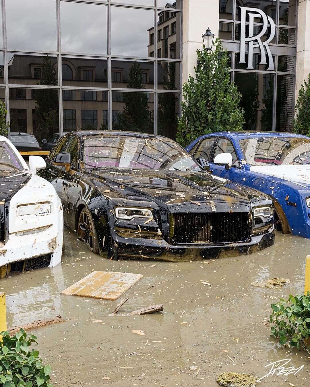 Dubai Flood - Rolls-Royce