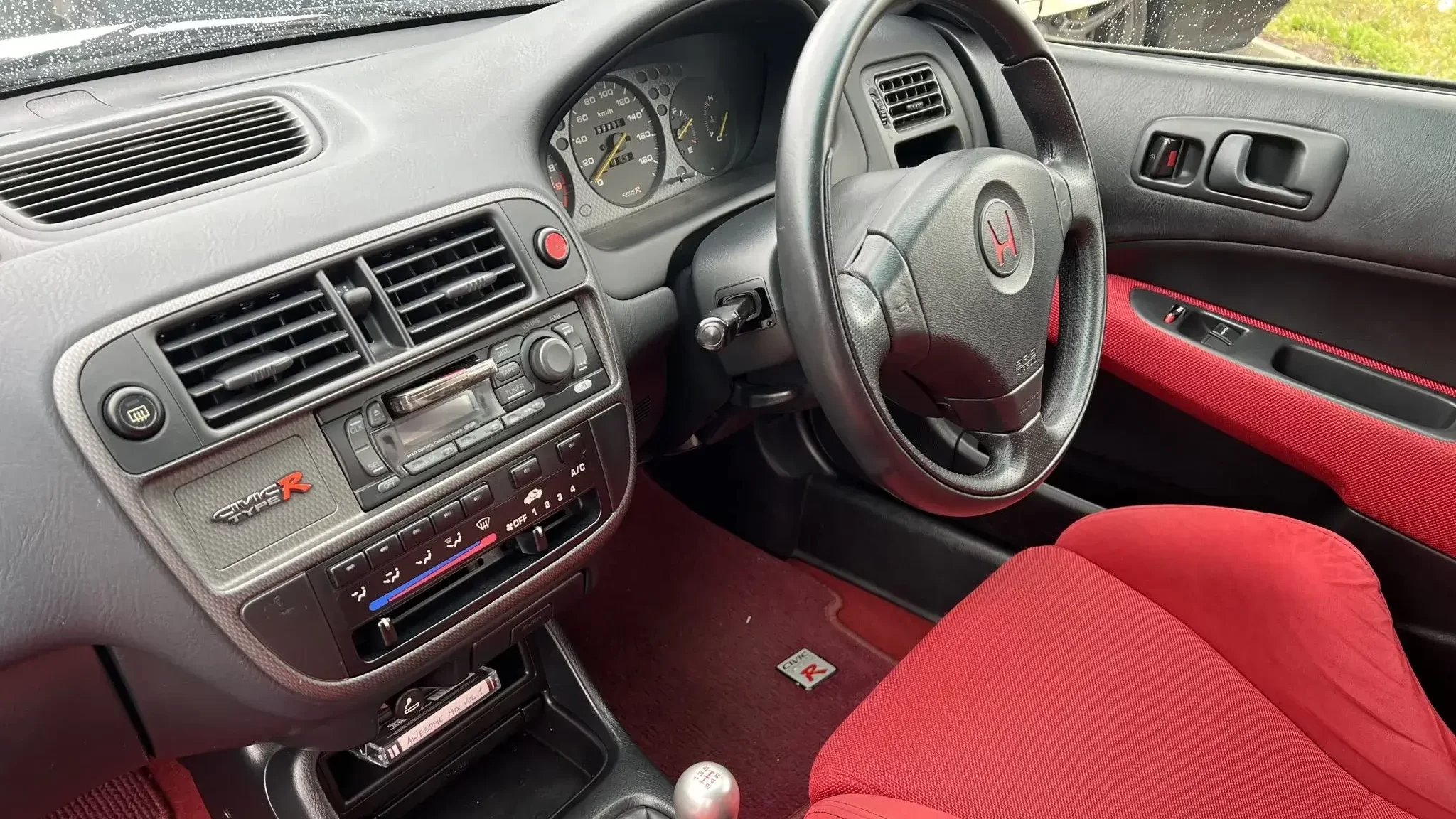 Honda Civic Type R EK9 - interior