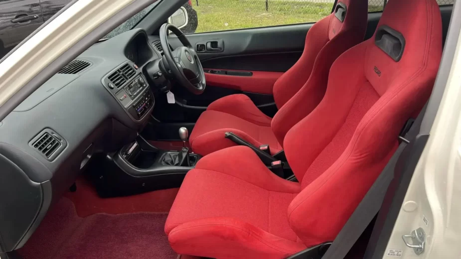 Honda Civic Type R EK9 interior