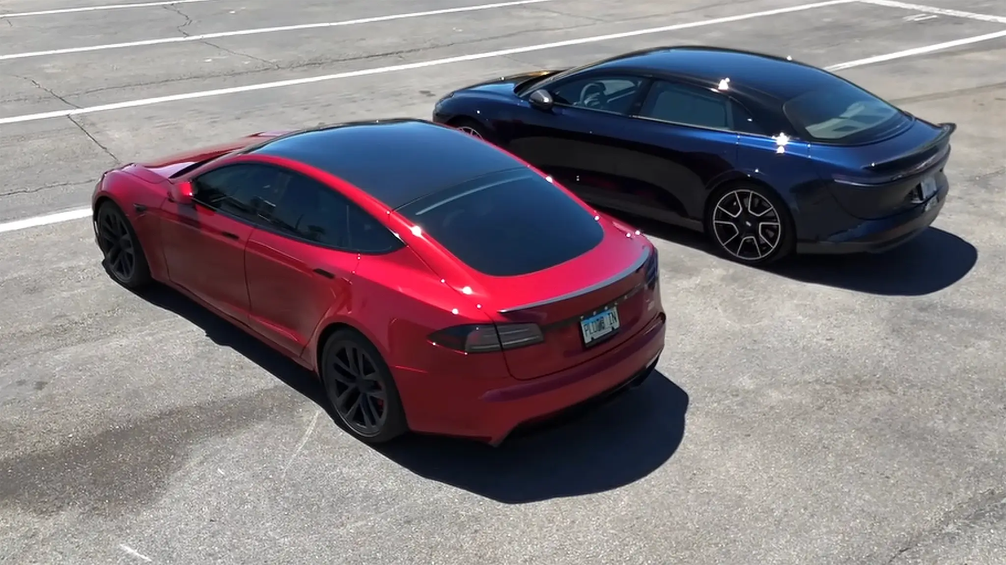Drag Race - Lucid vs Tesla - lado-a-lado