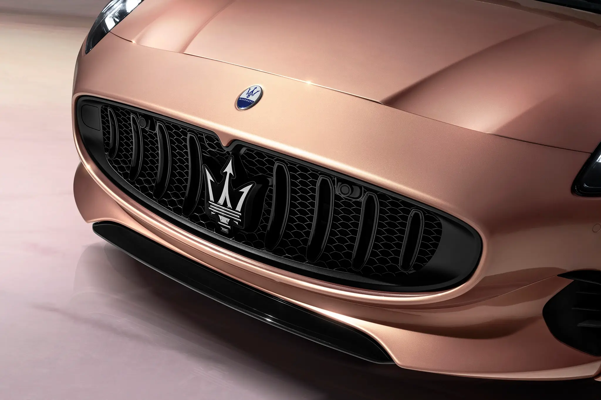 Maserati GranCabrio Folgore - grelha frontal