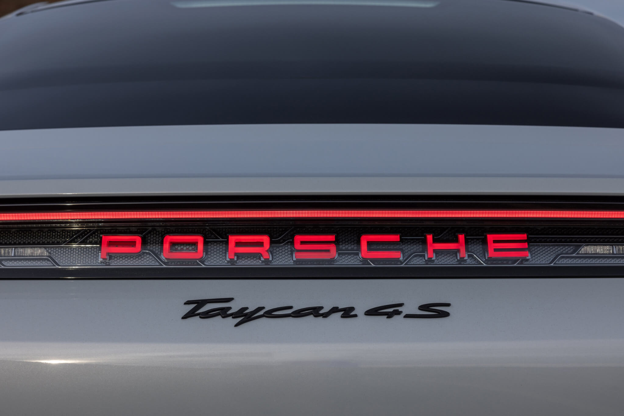 Porsche Taycan 2024