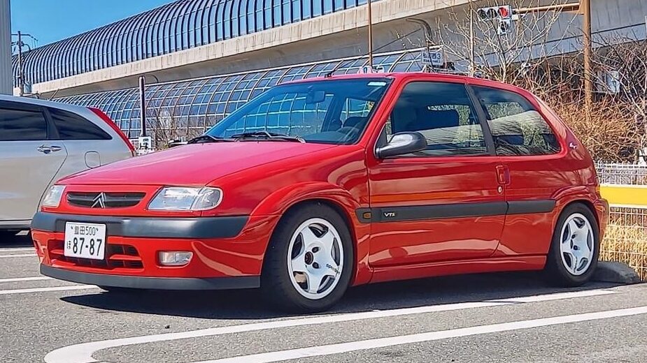 Citroën Saxo VTS no Japão