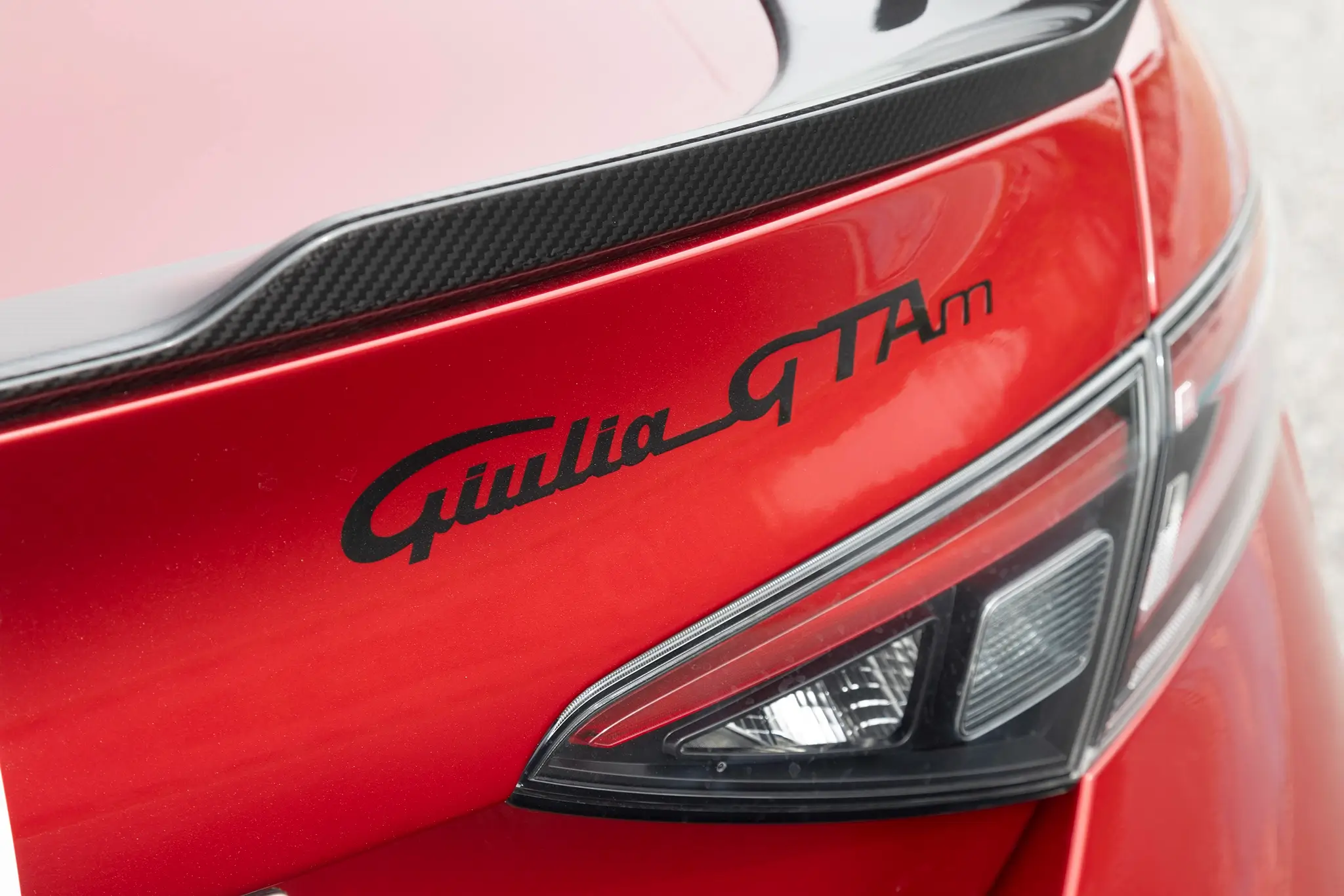 Alfa Romeo Giulia GTAm - logo da versão